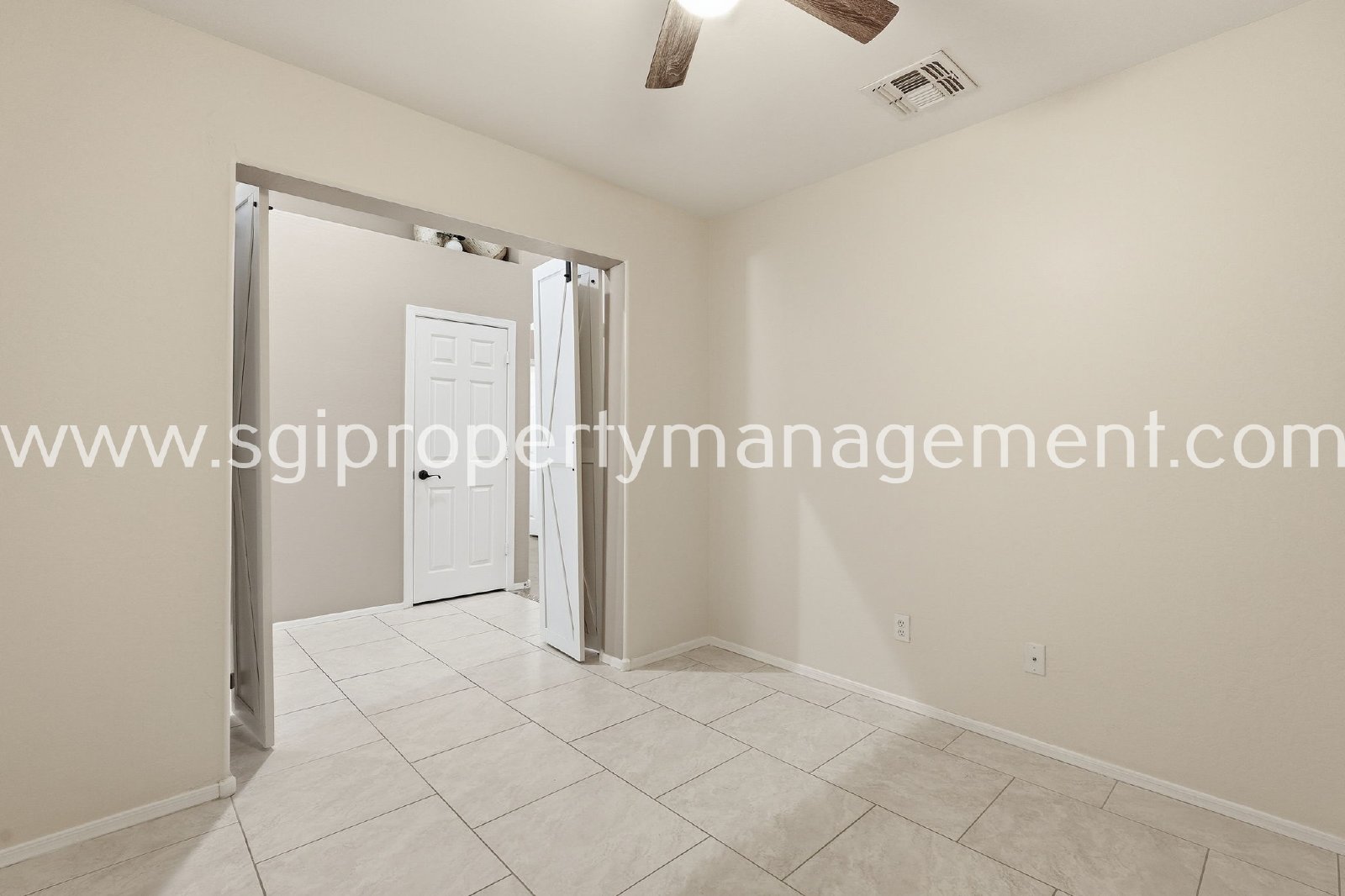 3 bedroom Waddell home with solar panels property image