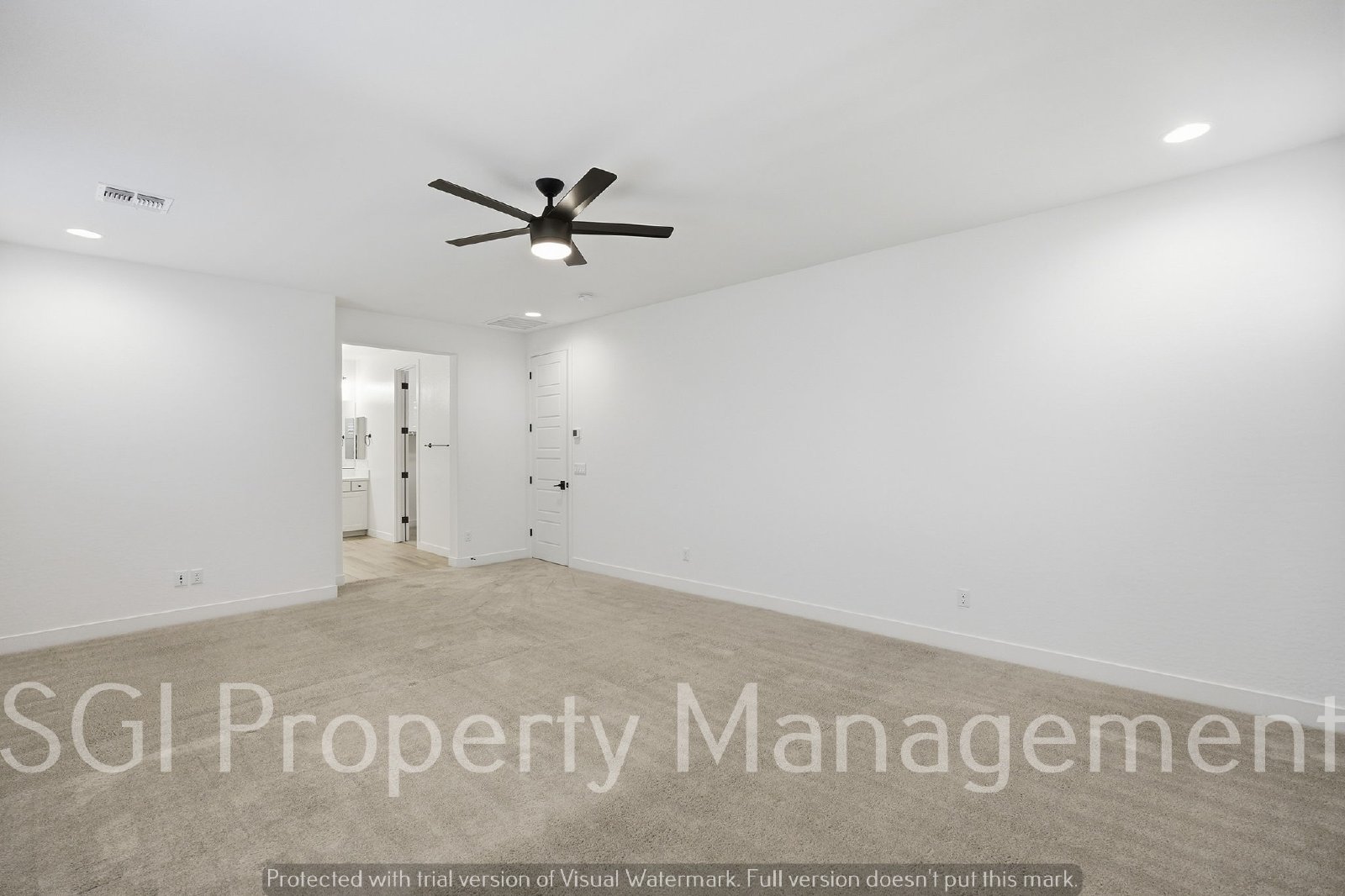 5 Bedroom Luxury Home in a gated community property image