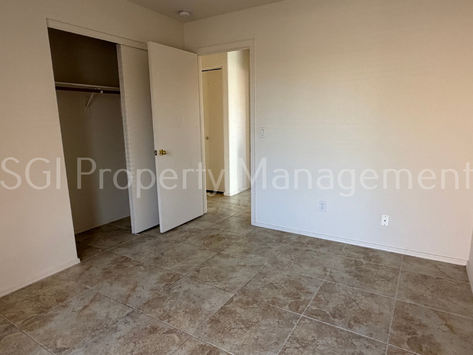 3 BEDROOM GLENDALE HOME property image