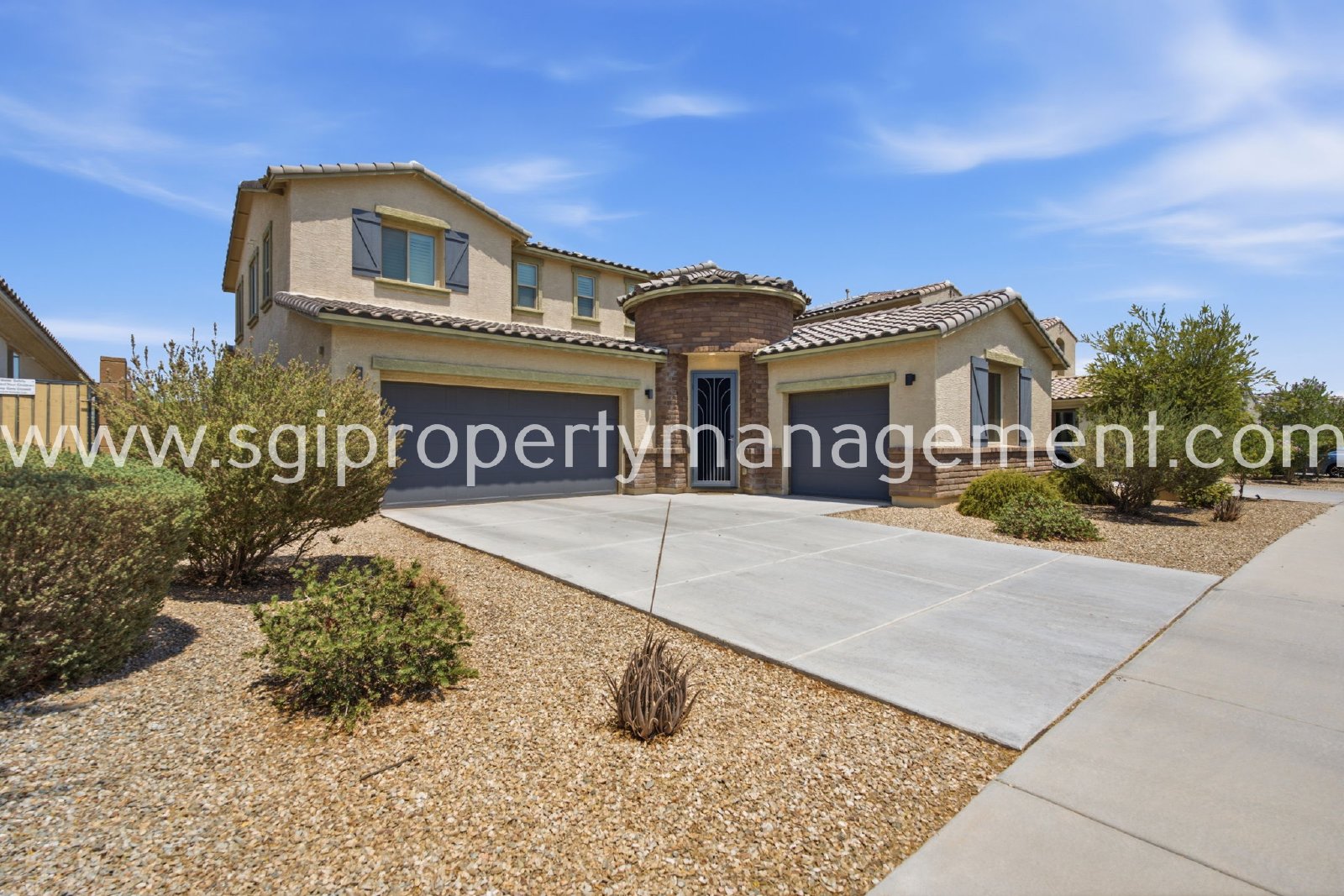 Beautiful 5 bedroom in Surprise property image