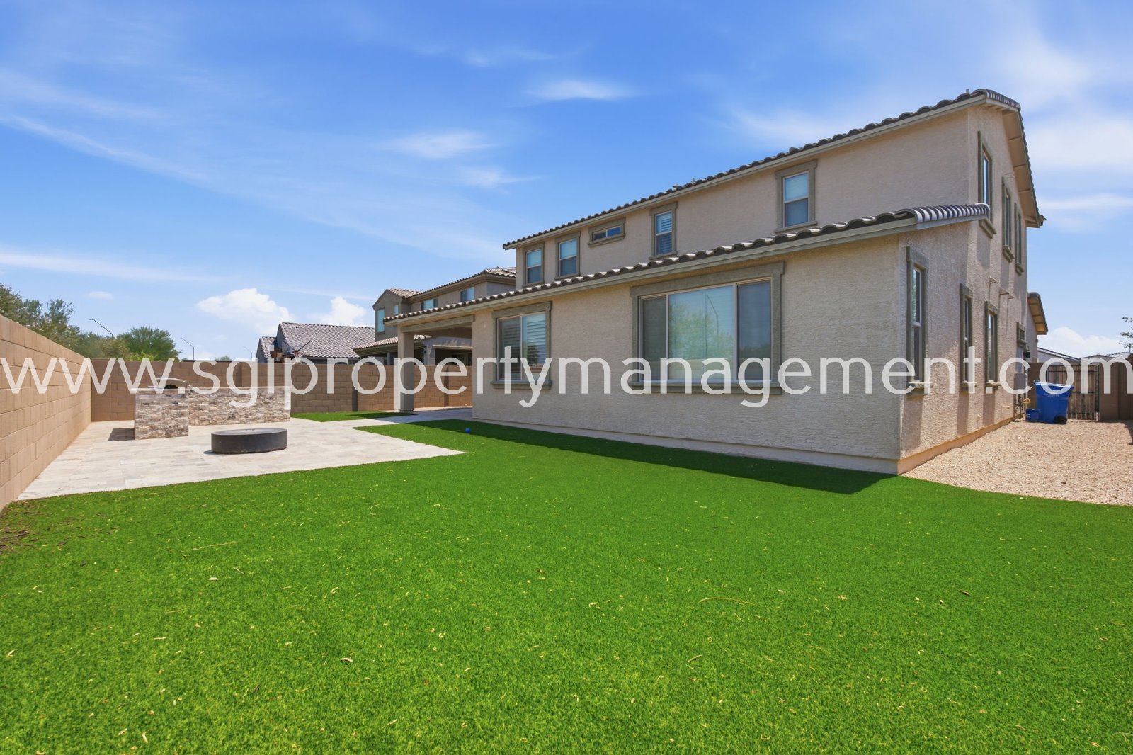 Beautiful 5 bedroom in Surprise property image