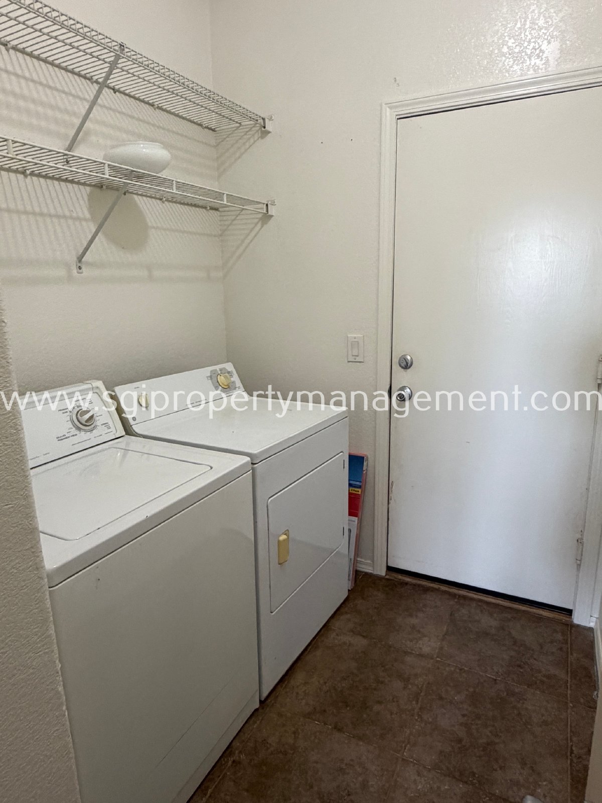 BEAUITFUL 4 BEDROOM RENTAL HOME! property image