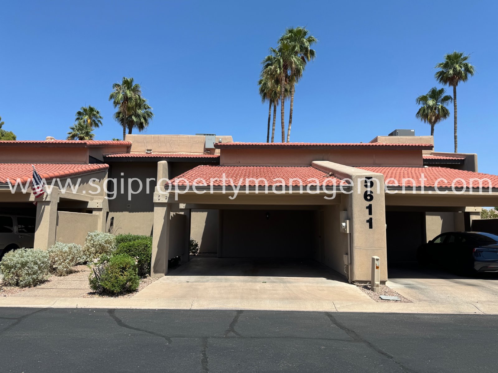 Modern Scottsdale home property image