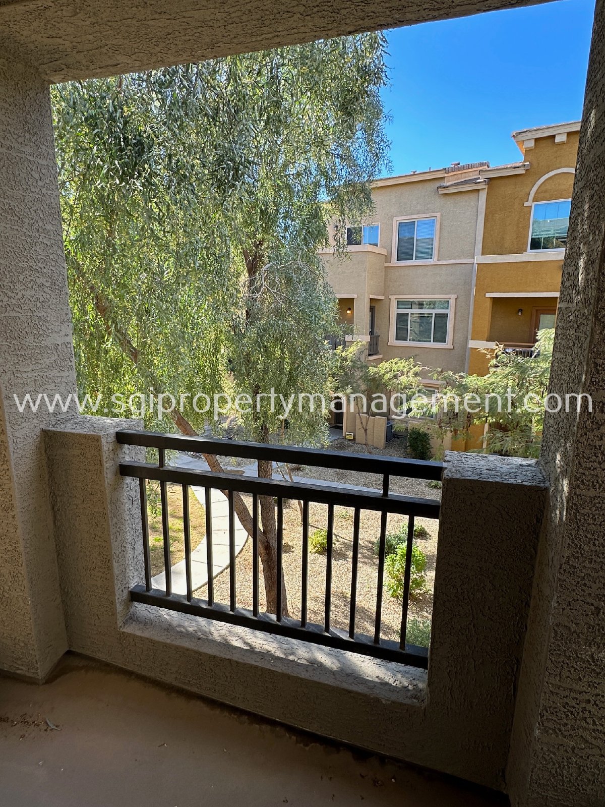 4 Bedroom, 3 bathroom North Phoenix townhome property image