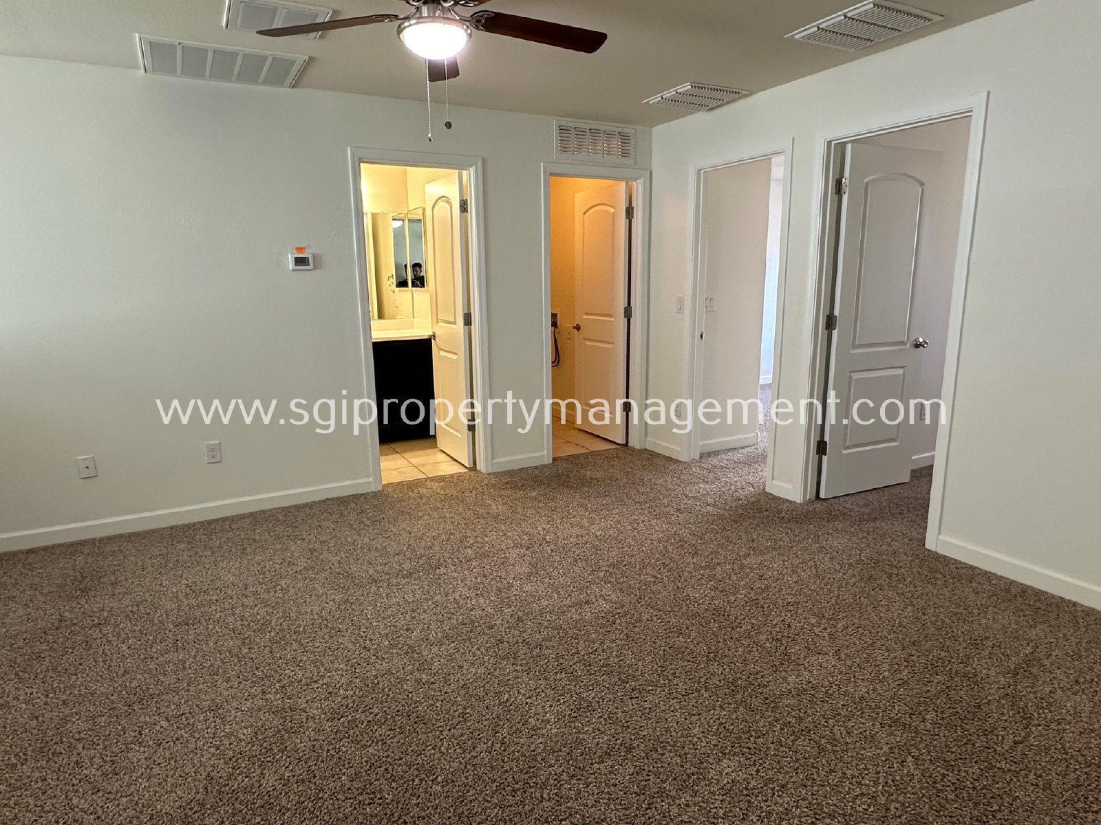 4 Bedroom, 3 bathroom North Phoenix townhome property image