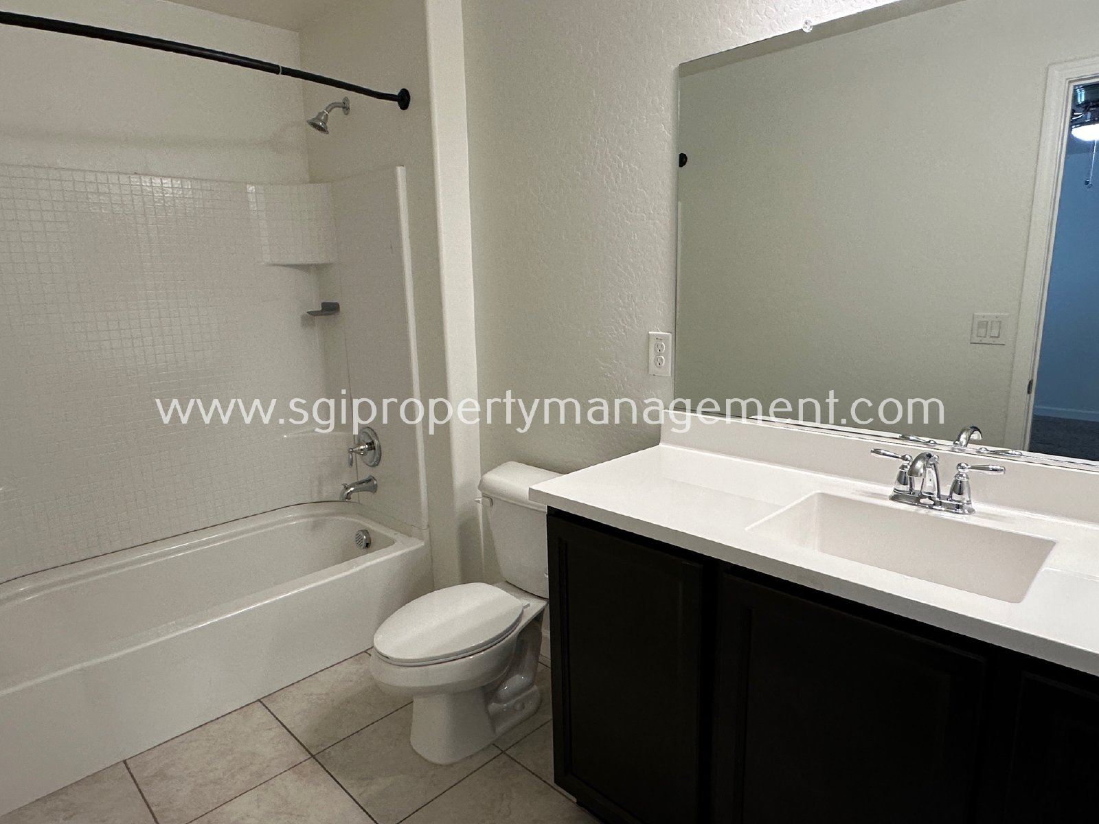 4 Bedroom, 3 bathroom North Phoenix townhome property image