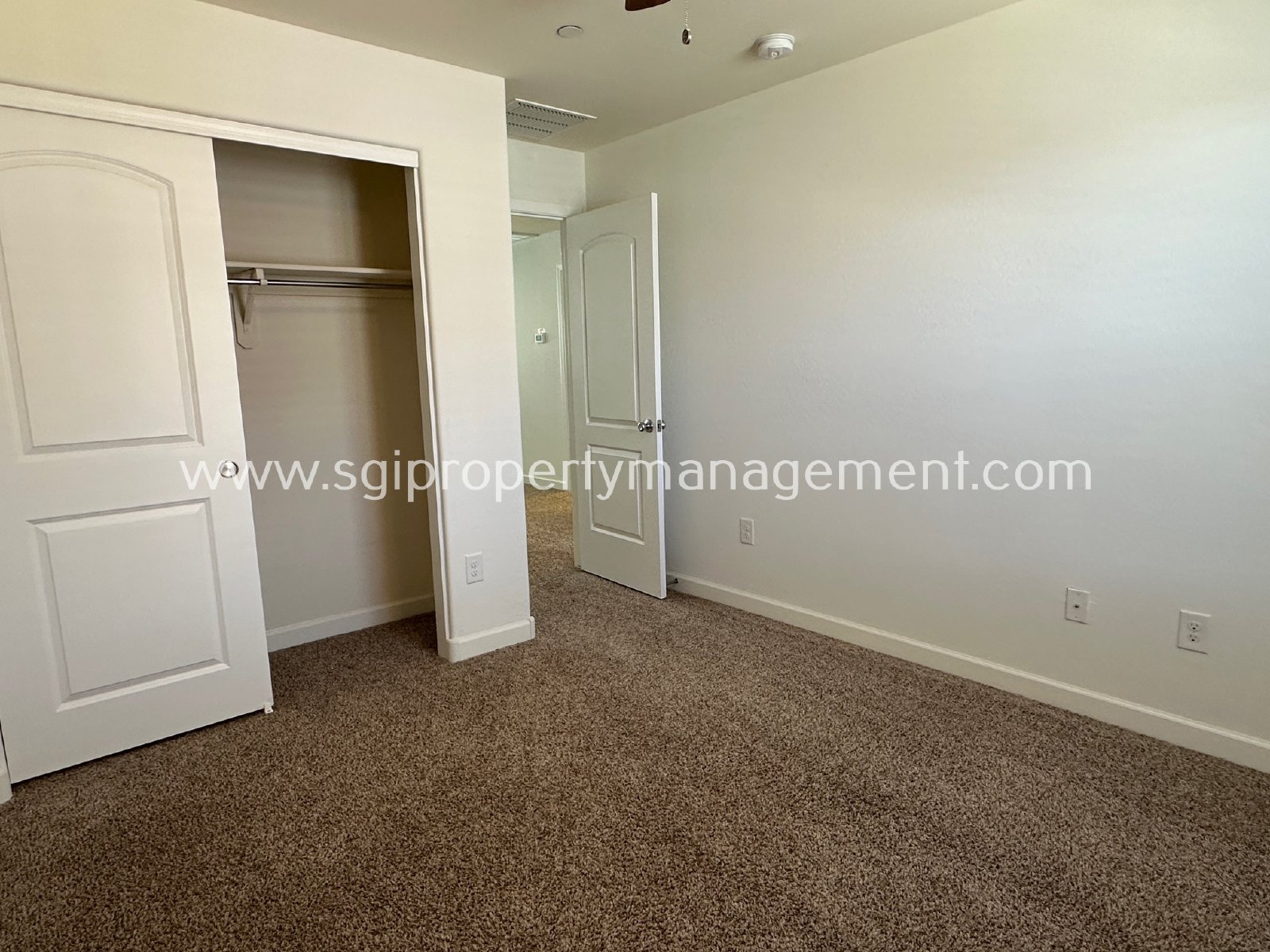 4 Bedroom, 3 bathroom North Phoenix townhome property image