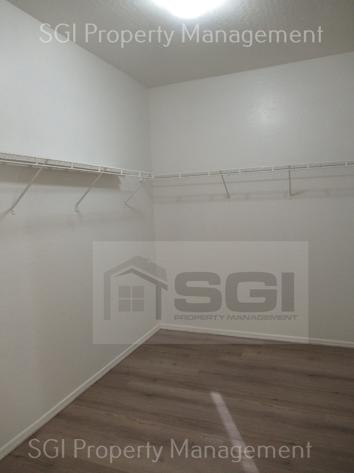 Vinyl Wood Flooring Throughout! property image
