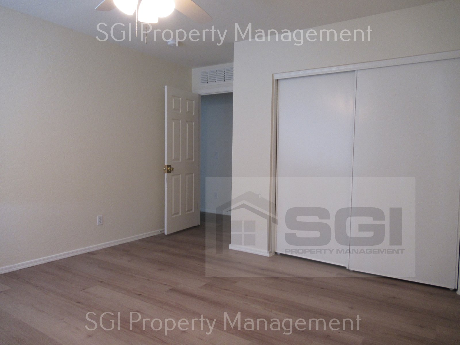 Vinyl Wood Flooring Throughout! property image