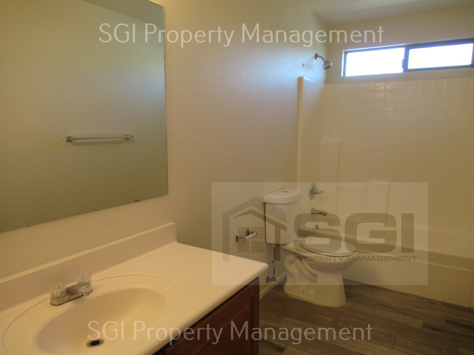 Vinyl Wood Flooring Throughout! property image