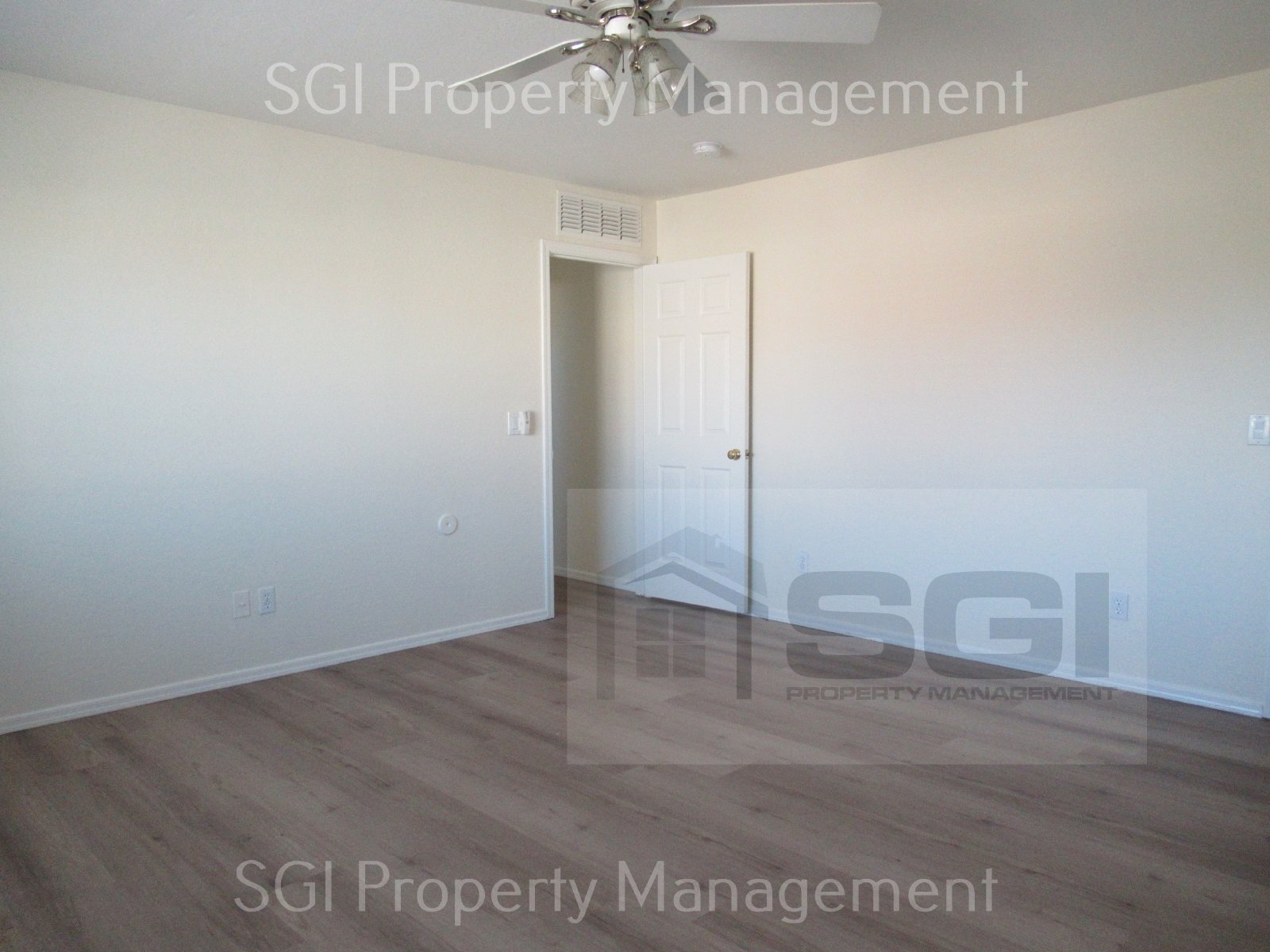 Vinyl Wood Flooring Throughout! property image