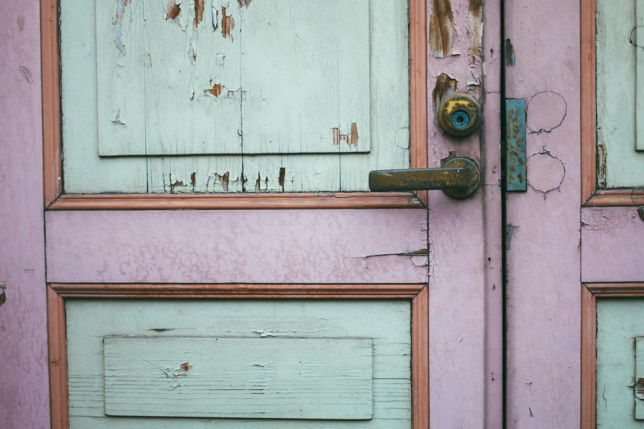 Extreme example of a poorly maintained door
